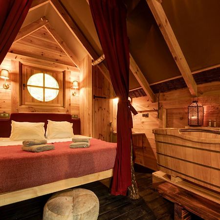 Les Cabanes De Rensiwez Mabompre Zewnętrze zdjęcie