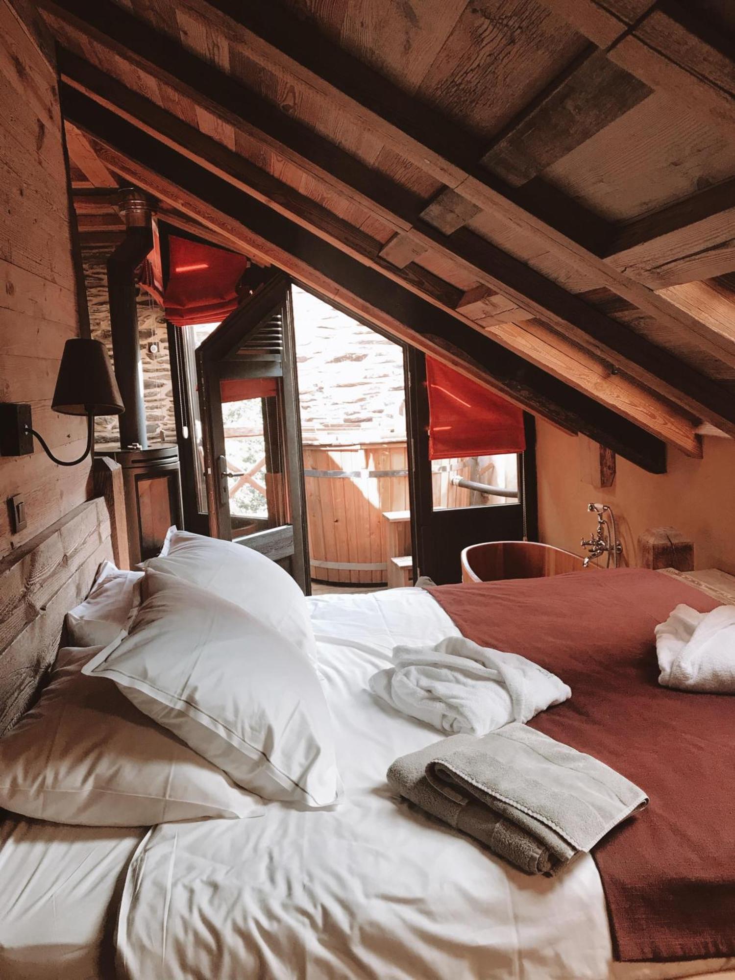 Les Cabanes De Rensiwez Mabompre Zewnętrze zdjęcie