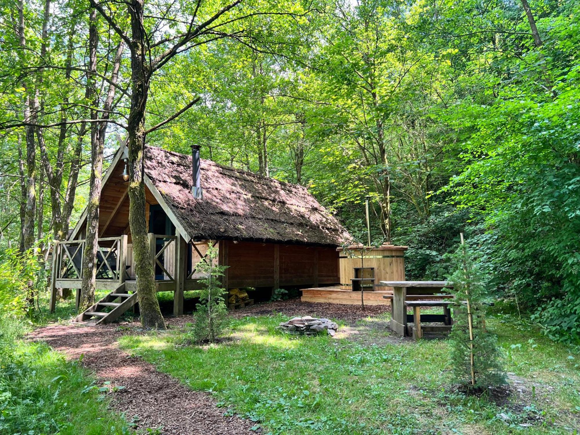 Les Cabanes De Rensiwez Mabompre Zewnętrze zdjęcie