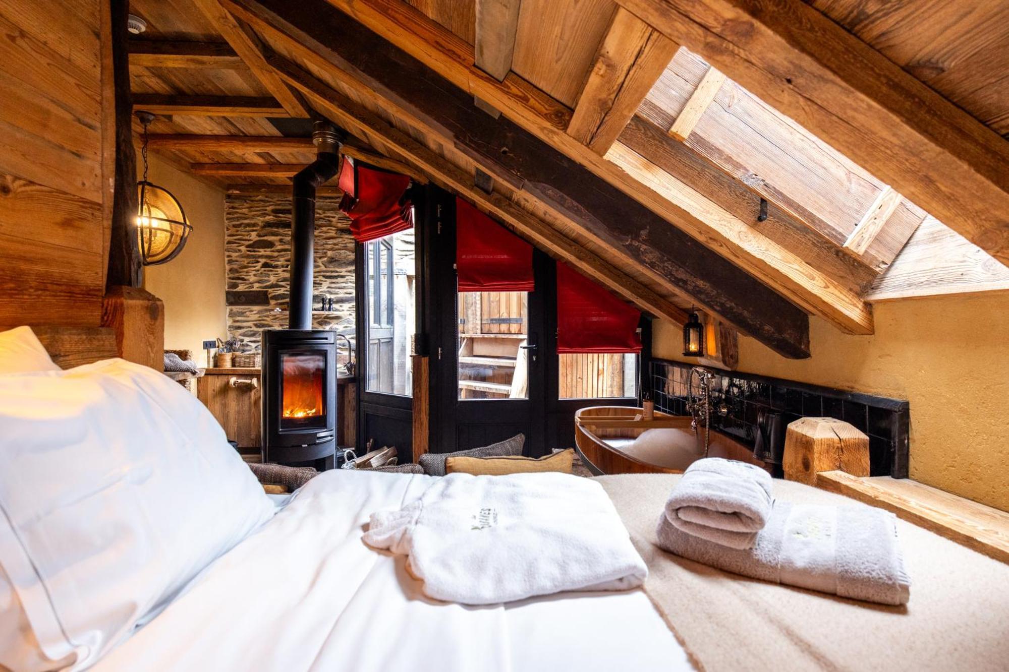Les Cabanes De Rensiwez Mabompre Zewnętrze zdjęcie
